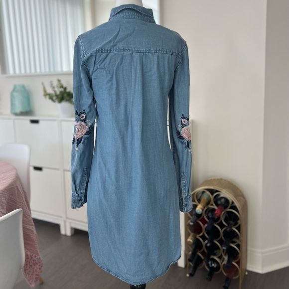 Abercrombie Embroidered Western Dress - Picture 3 of 4